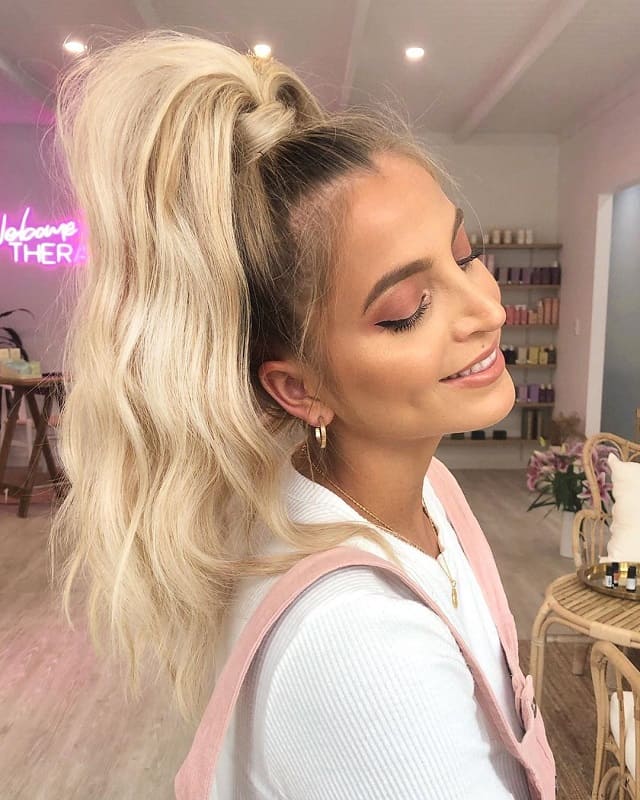 Messy Ponytail with Extension