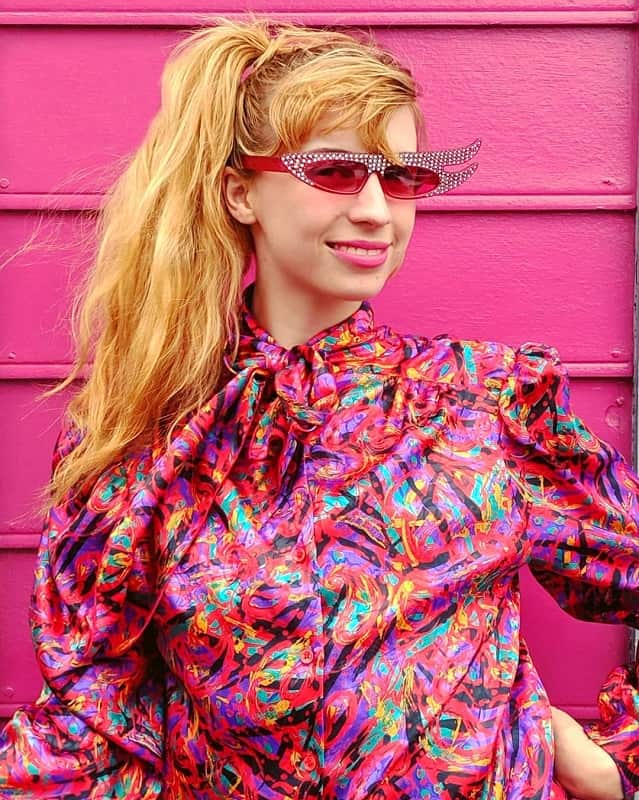 80s Side Ponytail for Retro Style