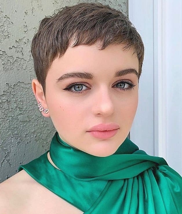 8. Very Short Pixie Cut For Round Face 