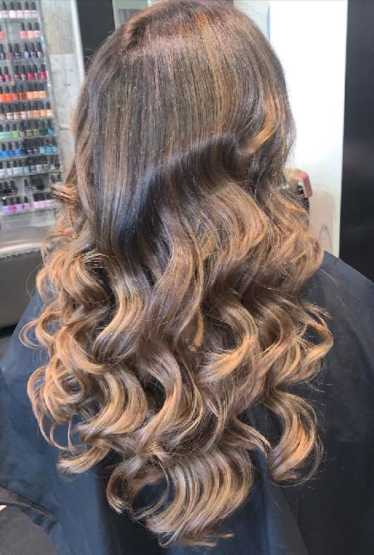 15 Prettiest Balayage Colors For Curly Hair – Styledope