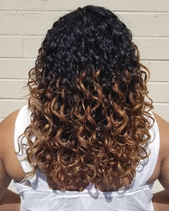 15 Prettiest Balayage Colors for Curly Hair – StyleDope