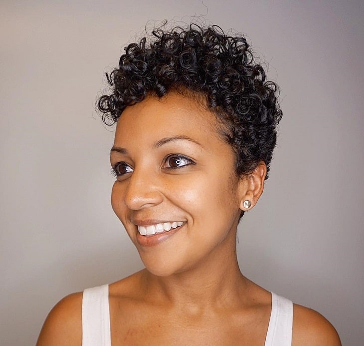 25 Jaw-Dropping Curly Pixie Cuts for 2022 – StyleDope