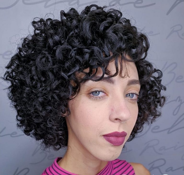 11 Best Variations of A Short Layered Curly Hair – StyleDope