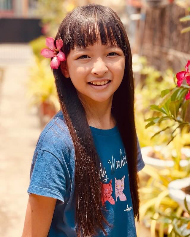 Asian little girl with bangs