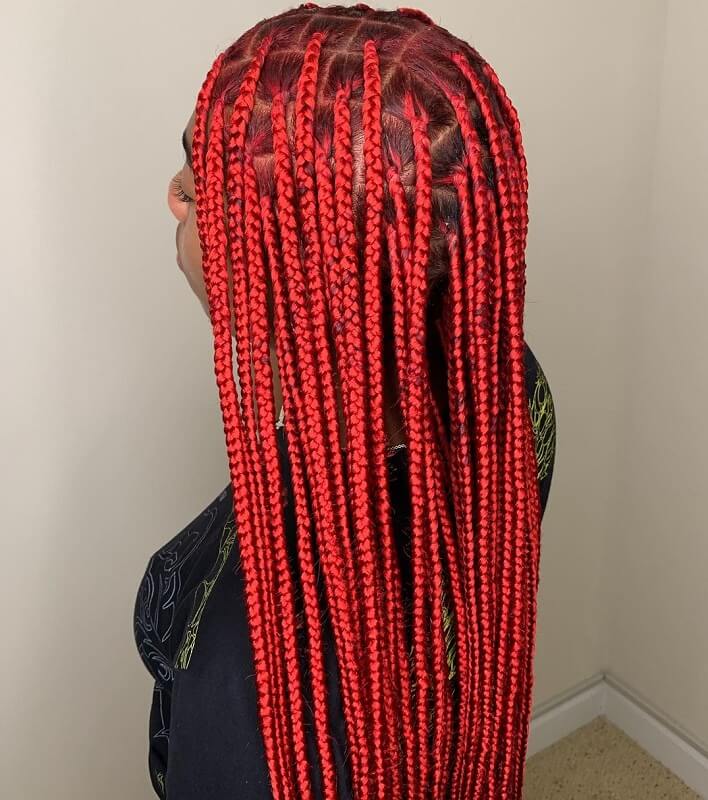 red knotless box braids